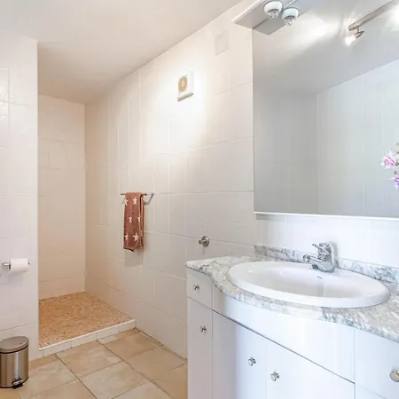 Awesome In With Kitchen Holiday home Pedreguer
